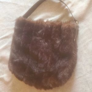 3/$15 Bath& bodyworks Faux fur purse